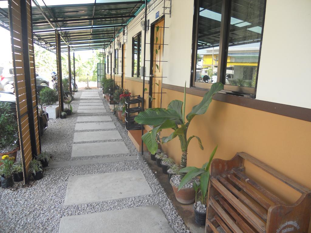 Werot Resort Mae Sot Rom bilde