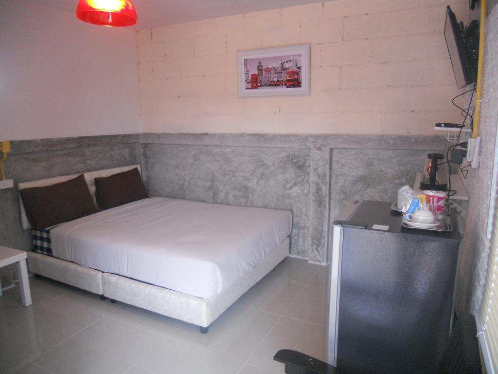 Werot Resort Mae Sot Rom bilde